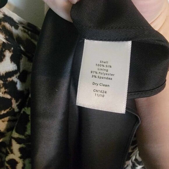 🔥5 FOR $25🔥Talbots Silk Leopard Blouse - Picture 6 of 6